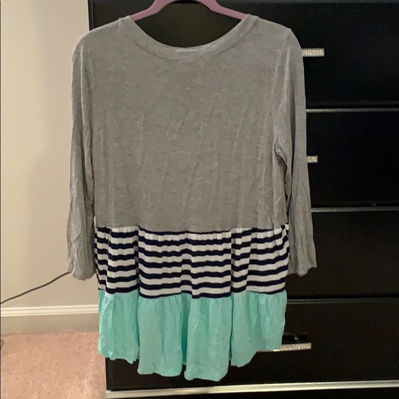 Top - Picture 2 of 4